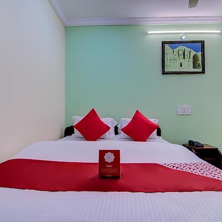 Oyo Lalitha Delight Hotel Visakhapatnam Exterior foto