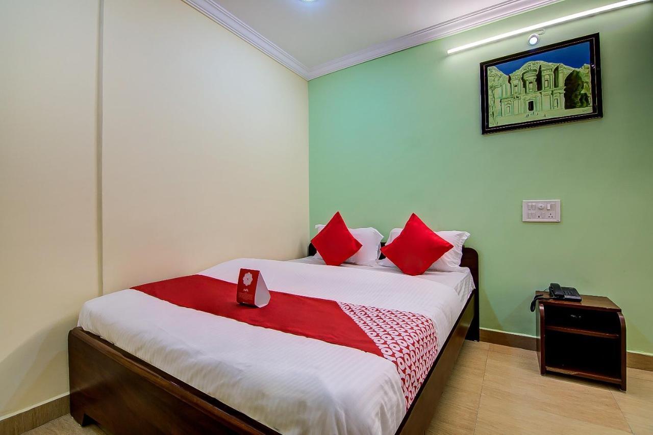 Oyo Lalitha Delight Hotel Visakhapatnam Exterior foto